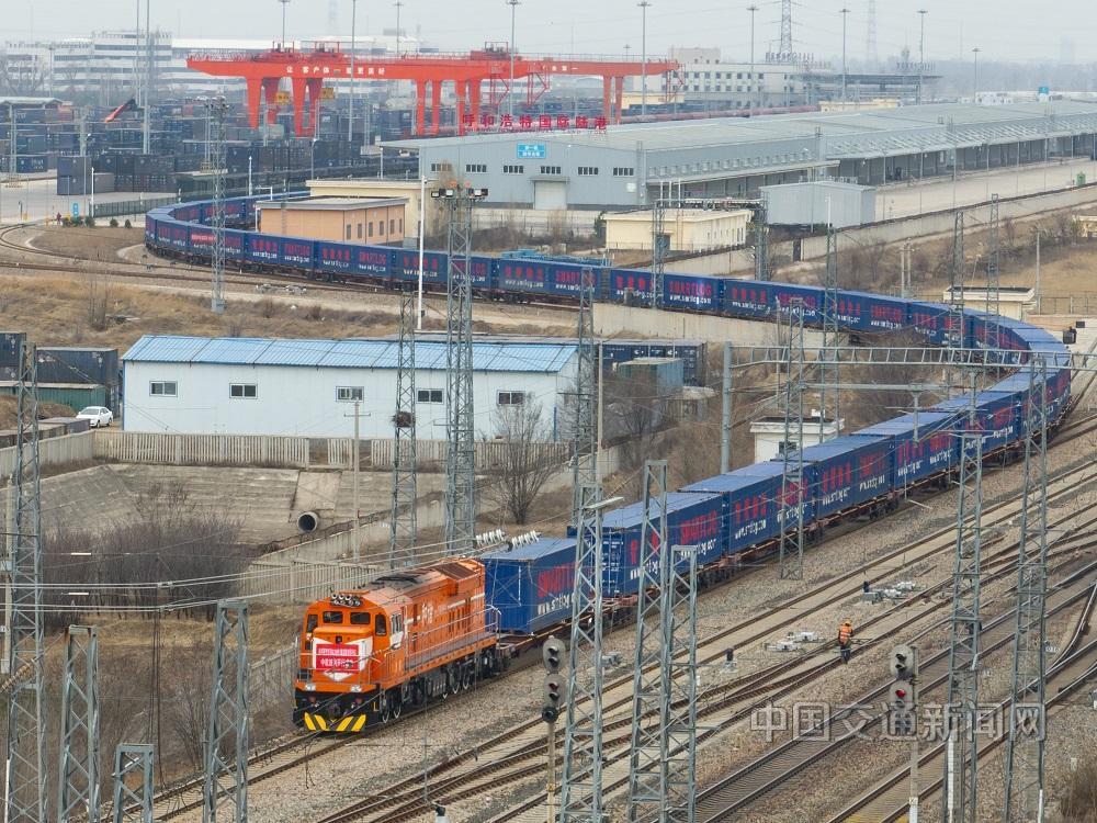 呼和浩特開行全國首列BX70B圖定中歐班列